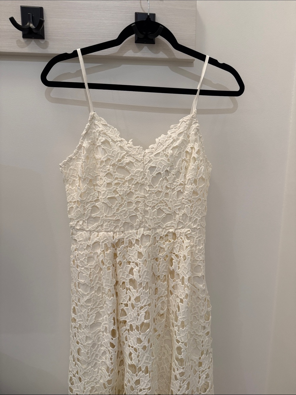 Vici White Crochet Lace Midi Dress with Scallop V-Neck - Picture 5 of 8